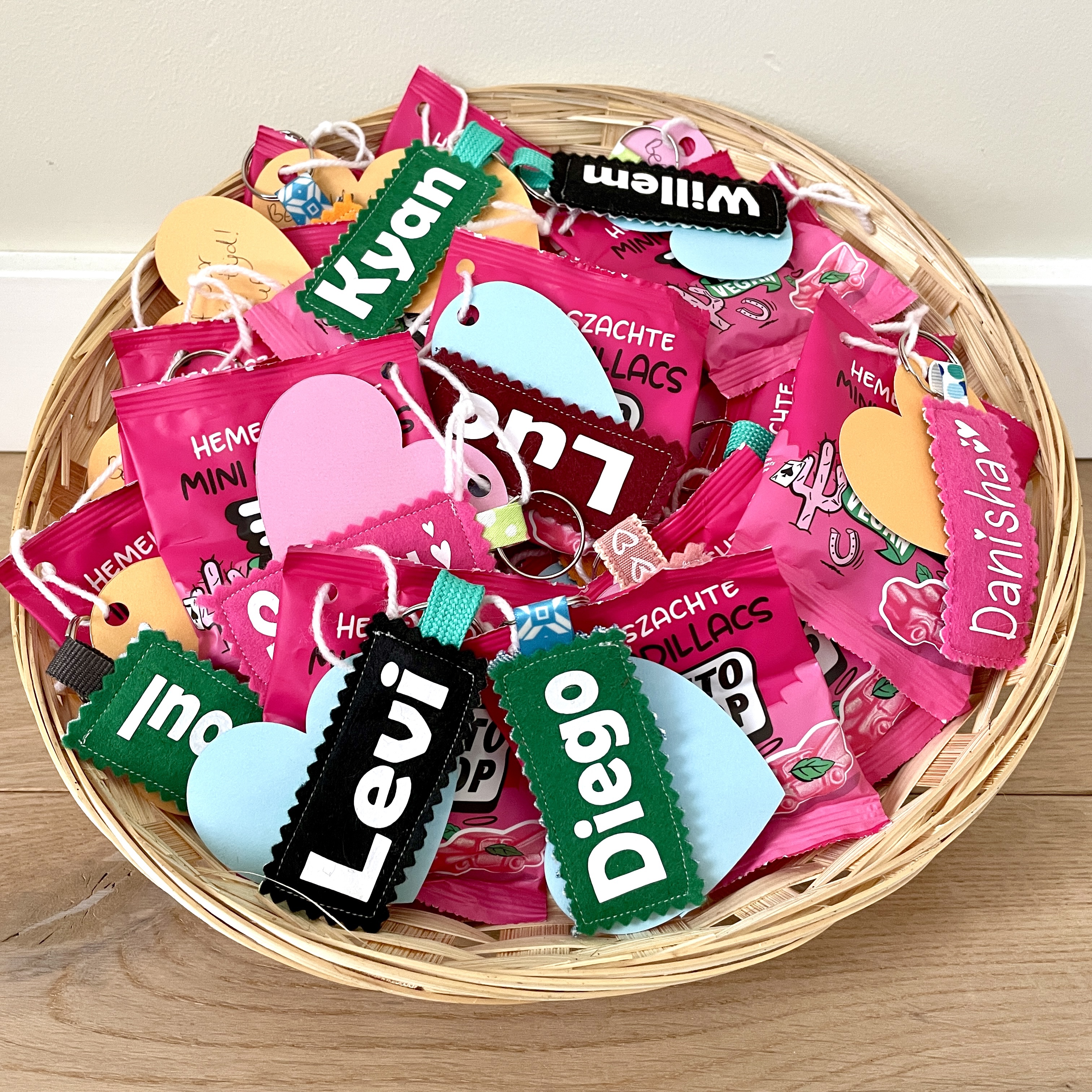 Sleutelhangers naaien en bedrukken met naam